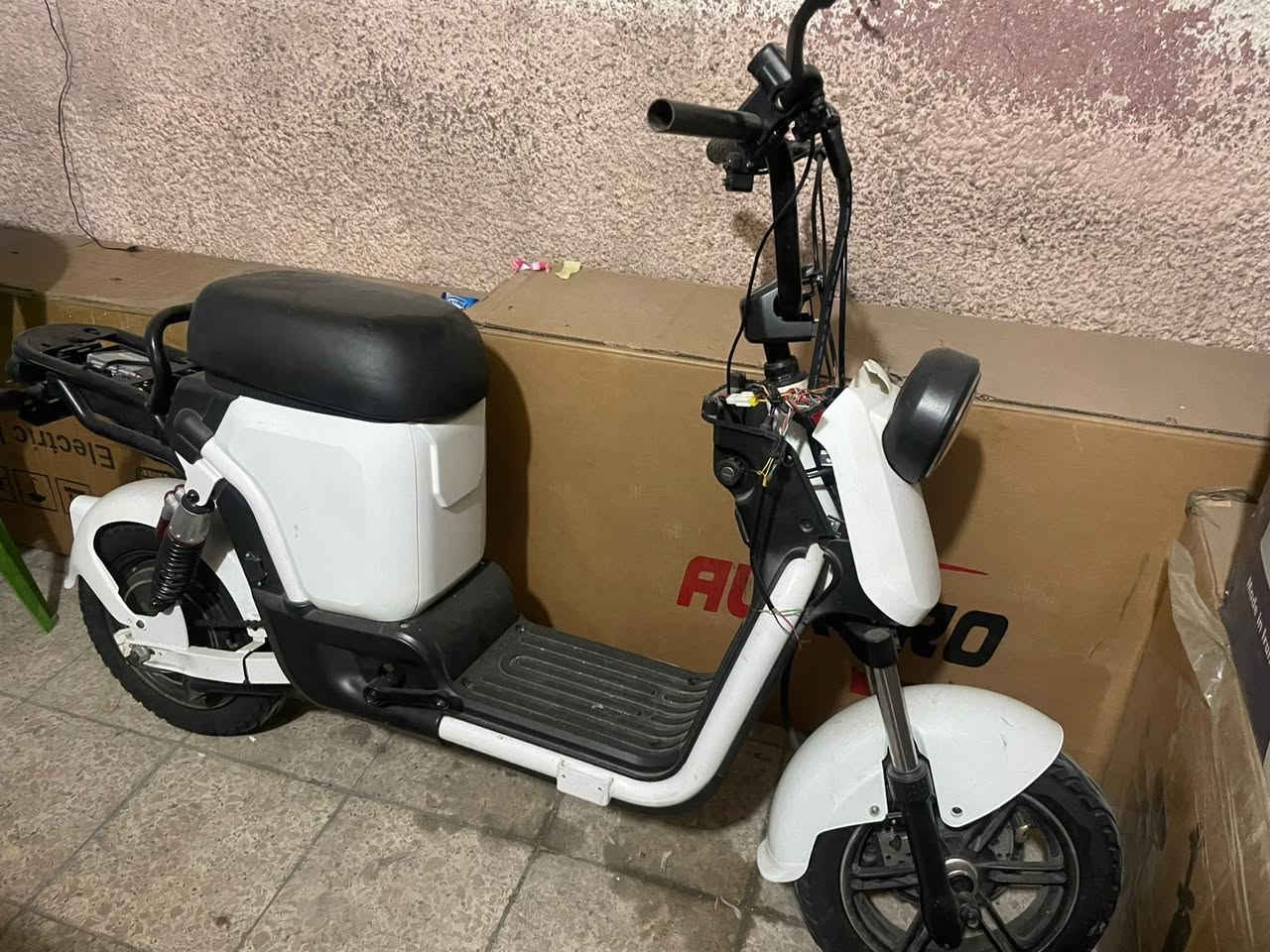 حجم 16 و4بطاريات دبل موديل 2025 سعرهه 450رقم لهاتف ***********
