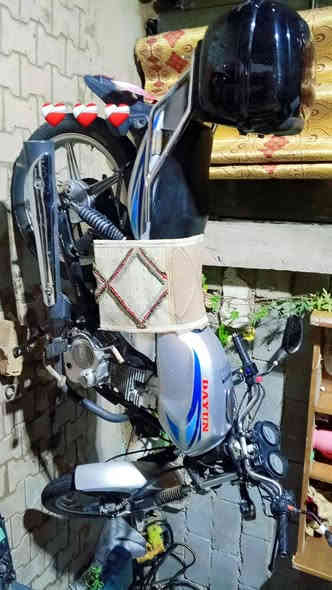 سلام عليكم مرخصت صاحب الكروب دراجه دايون عظم للبيع لون رصاصي موديل 2021 اوراق اصوليه بسمي يم مكتب حسين دراجه خير من الله نكره سلف دبل اشاره لايت زنون عالي ناصي ابو الجمجمه الدراجه مكفوله السعر 1300 اوبيها مجال المكان كربلاء حي العامل رقم الهاتف ***********
