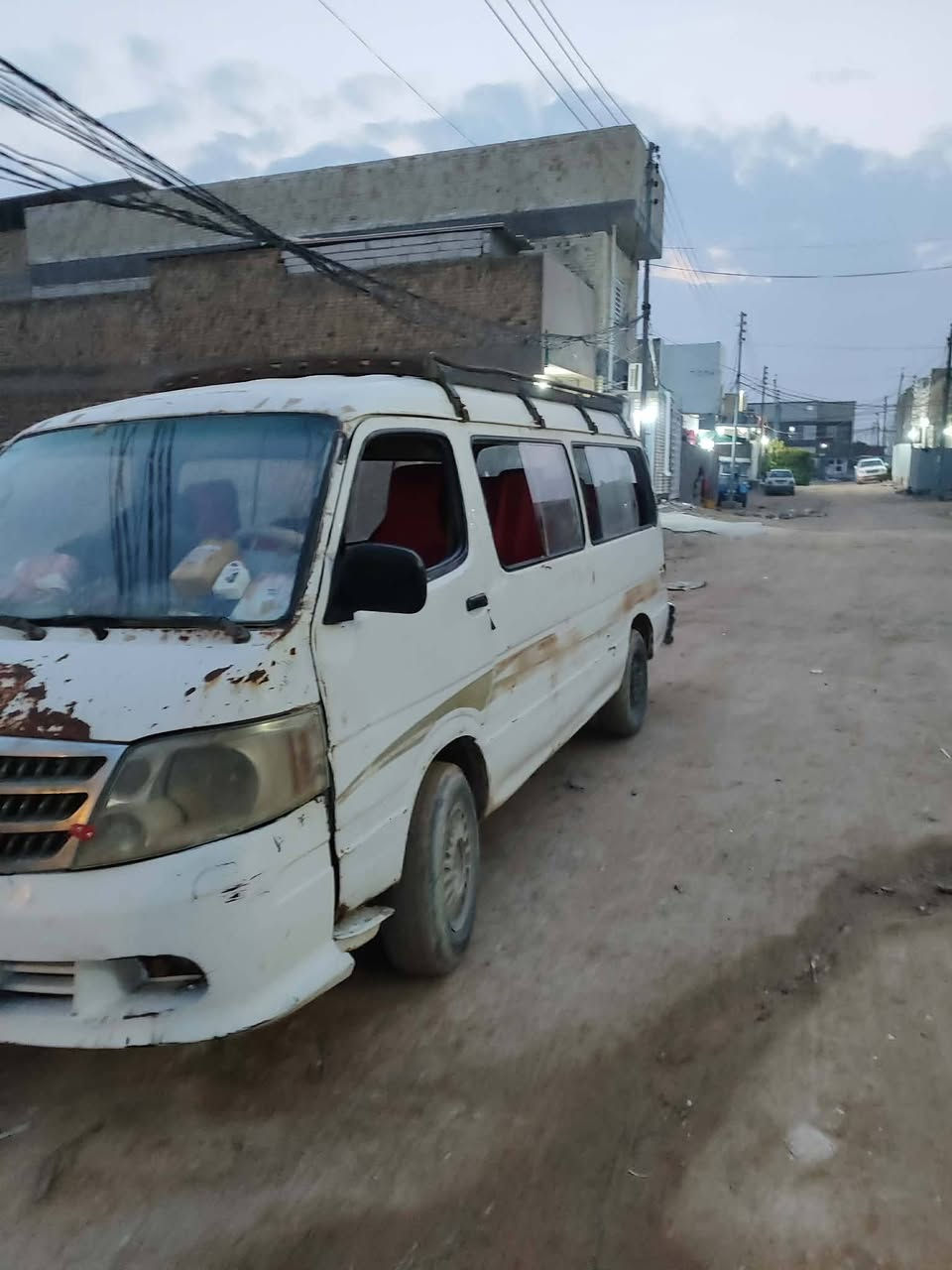 فتون لبيع جاهزة راعية متوفي مكينة فيفيتي 2500 السعر 20 وبيهة مجال هاتف***********
