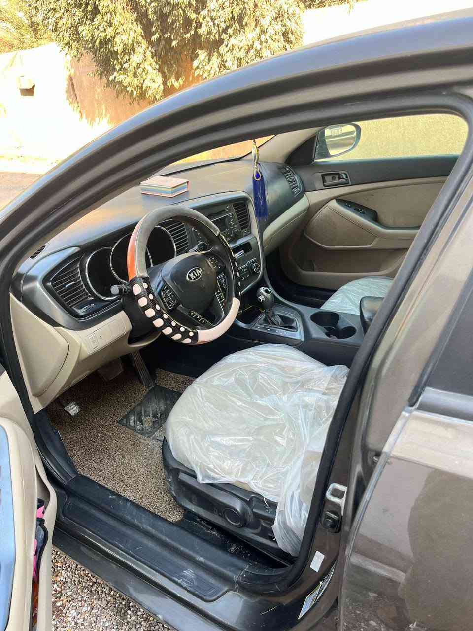 اوبتما  موديل ١٣ امريكي سياره حلوه وجاهزه من كير ومكينه وحداديه تدفئه وتبريد وتبريده ثلج سياره بيه قطع صبغ يعني ابيعلك احزام مكانه بابل الكفل سعر 95 وبيه مجال حك الجيه وهذا رقمي 
***********

