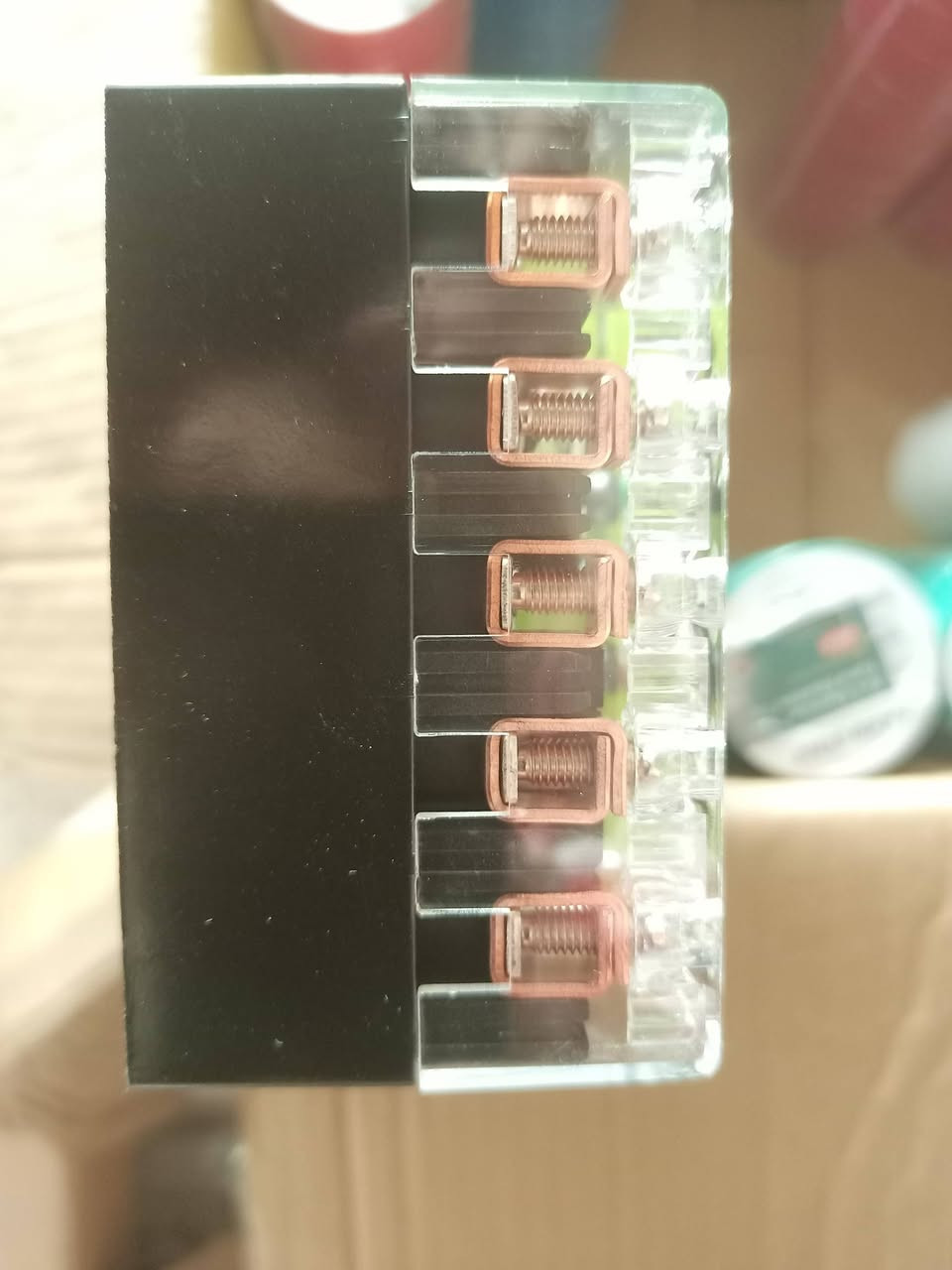 🔌 رلي تحويل أوتوماتيك 120 أمبير ثلاث خطوط — ماركة goodat الأصلية 🔥 ب15.000 الف فقط 
إذا تعاني من انقطاع الكهرباء أو تريد تحويل سريع وآمن بين مصدرين كهرباء، فهذا الجهاز هو الحل المثالي 👌

✅ السعة: 120 أمبير — يتحمل أحمال عالية بكل كفاءة
✅ ثلاث خطوط (3 فاز): مناسب للمحلات، الورش، والمنازل الكبيرة
✅ تحويل أوتوماتيكي سريع: ينقل الكهرباء مباشرة عند انقطاع المصدر بدون تأخير
✅ حماية عالية: يحافظ على الأجهزة من الضرر بسبب الانقطاع المفاجئ
✅ جودة أصلية من goodat: أداء قوي وعمر استخدام طويل
✅ تركيب سهل وحجم عملي

💡 مثالي للاستخدام مع المولدات أو الاشتراك الحكومي لضمان استمرار الكهرباء بدون توقف.

📩 للحجز والاستفسار راسلنا خاص

او واتساب ***********✅

🚚 توصيل متوفر لجميع المحافظات 📦
