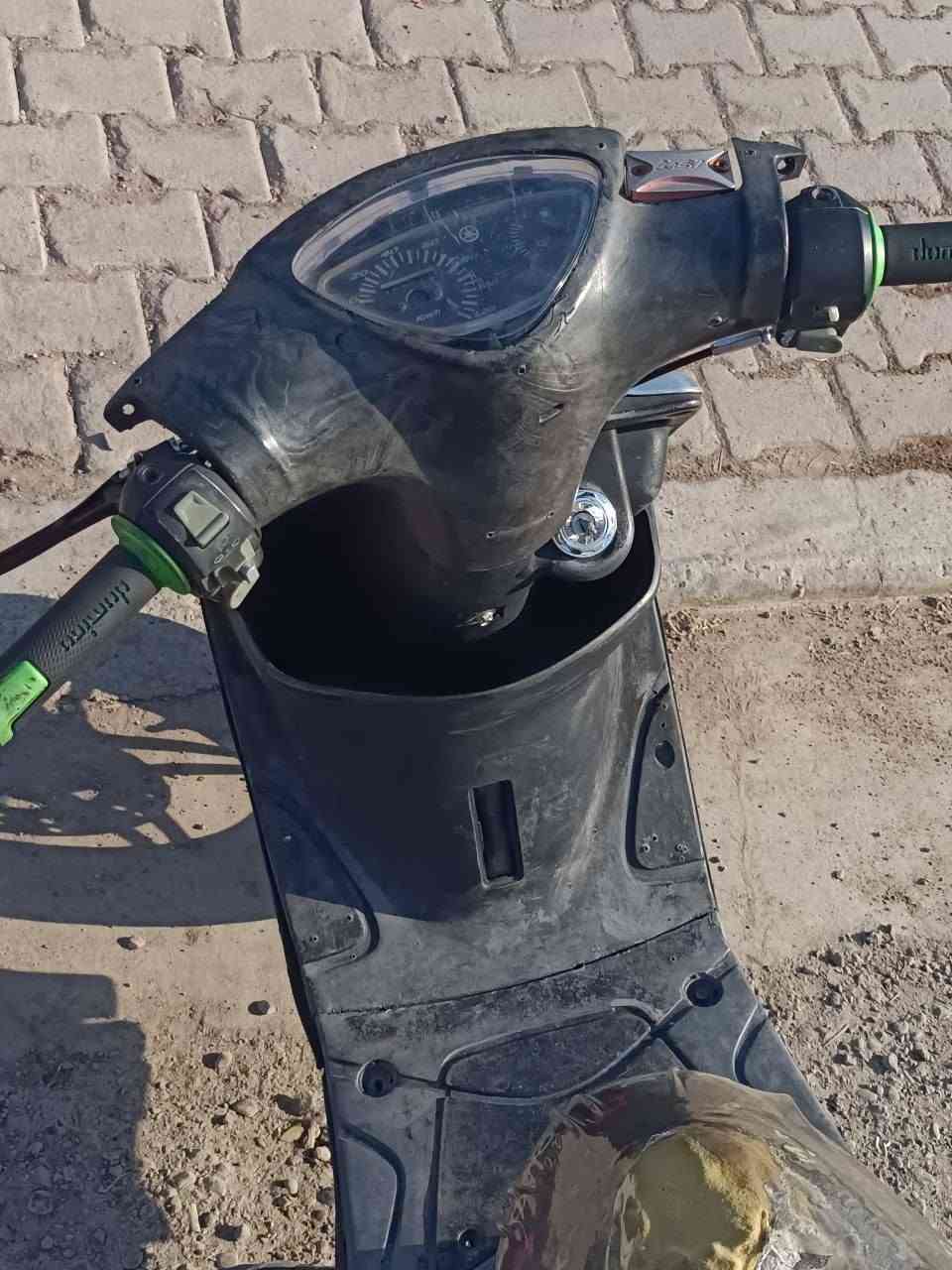 سلام عليكم اخوان ماكس عدله مكينه نضيفه بوشه 55 لادخن ولا تنضح  شغاله سلف بيها نقوصات بسيطه تايرات جدد باتري جديد  سعرها ٣٠٠ مكاني بغداد الحسينيه ***********

