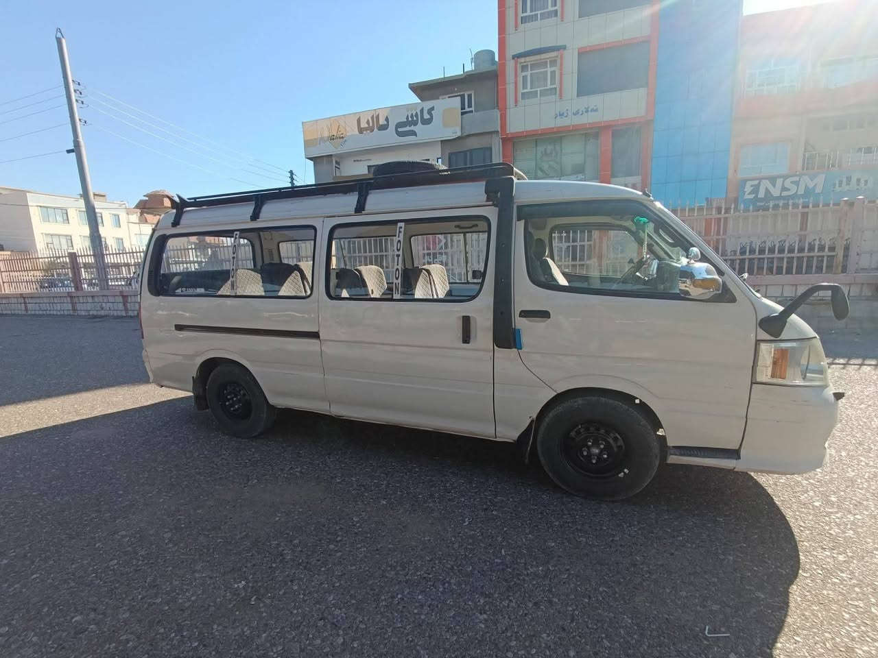 سلام عليكم 
فوتون موديل ٢٠٠٩
مه كينه بيلاد
گيرو مه كينه و اكسلي به شه رت
كوشنو گاعي جوان
بي نوقساني *********** شوين كلار
