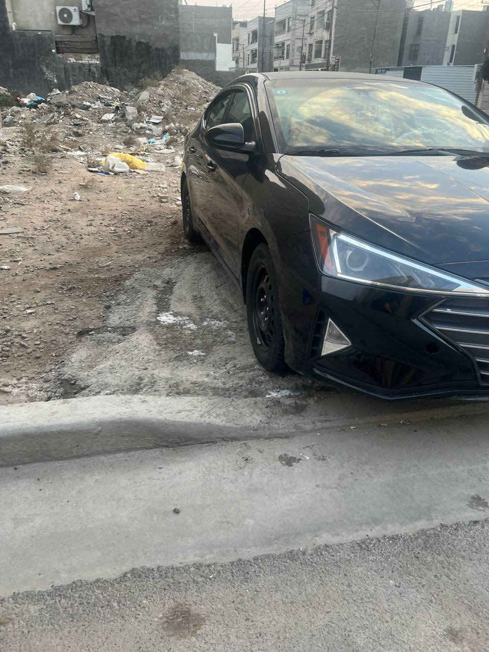 الســلام عليكم ألنترا موديل 2019 وارد أمريكي للبيع حادثها 3 قطع صبغ وثنين تبديل السيارة ماشية 68 الف ، حدادية خير من الله السيارة نضيفة ماناقصها شي سعرها 115 وبيها مجال بسيط حك الجية الاستفار على الرقم ***********8 متوفر واتساب
