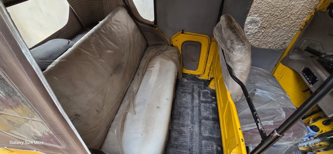 تكتك البيع موديل 2021تكتك حلوه مكينه ما بيها شي   مرقم سنويه بسمي  مابيها خياس نظيفه مكان الحسينيه الراشديه ***********سعر 6500وبيه مجال
