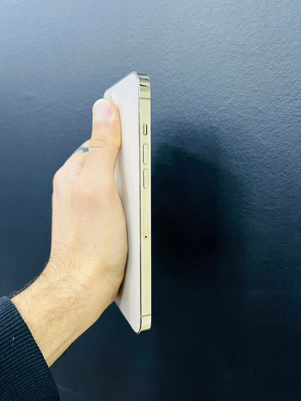 السلام عليكم 🫡
ايفون 12برو ماكس لون (ذهبي  🫰😍)

الذاكره :256

البطاريه :95

جهاز شرط  وتر بروف غير داخل صيانه 😍❤️

فقط فطور بل الشاشه ولا ماثره لمس عسل 😁😘

شحن صرصر شرط 😂

فيس ايدي شغال ✅

السعر مناسب كلش 😍🤤

يرهم بيع ويرهم مراوس باي جهاز عندك 💕👍

أي استفسار:خاص او التصال ع الرقم :***********
