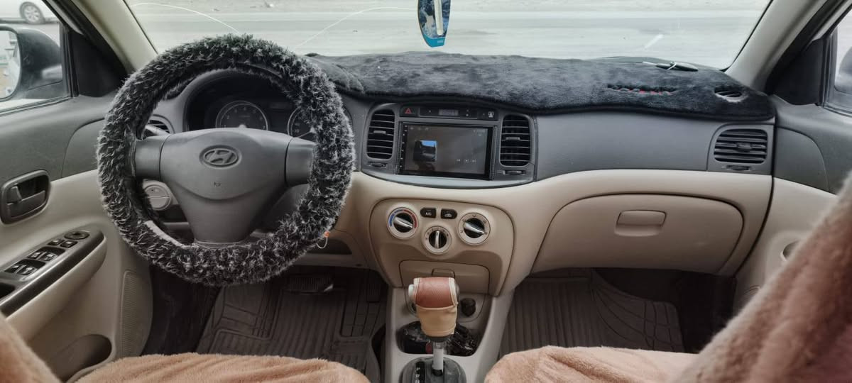 السلام عليكم اكسنت للبيع موديل ٢٠١١ فول اتو ماتيك نص قطعه صبغ بيه مكانين بارد جاهزه من كلشي هزه سنويه كير محرك صدر تايرات سعر ٩٥ وبيه مجال ***********
