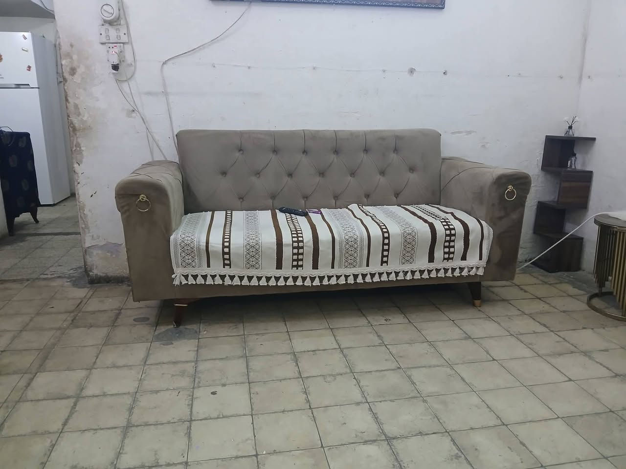 تخم سبع مقاعدللبيع ١٢٠وبيه مجال ونص ديوان للبيع


**إذا كنت صاحب هذا الإعلان وتريد حذفه لأي سبب، رجاءا أرسل رسالة إلى الدعم الفني**