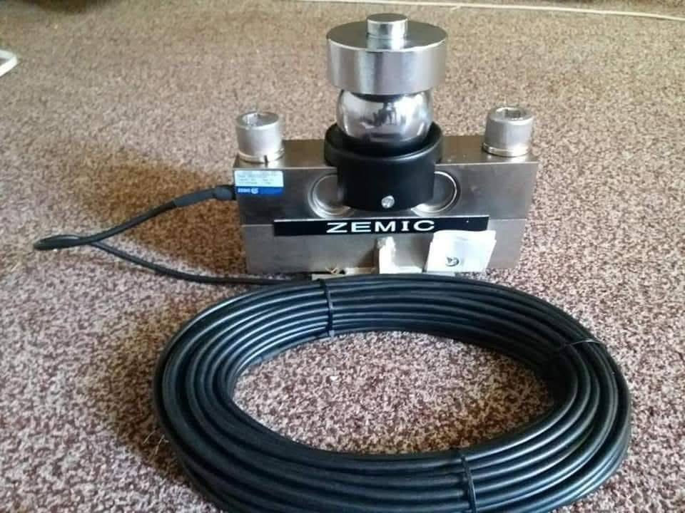 سلام عليكم يوجد تفصال كبان حمل حسب القياس التفاصيل خاص واتساب ***********
