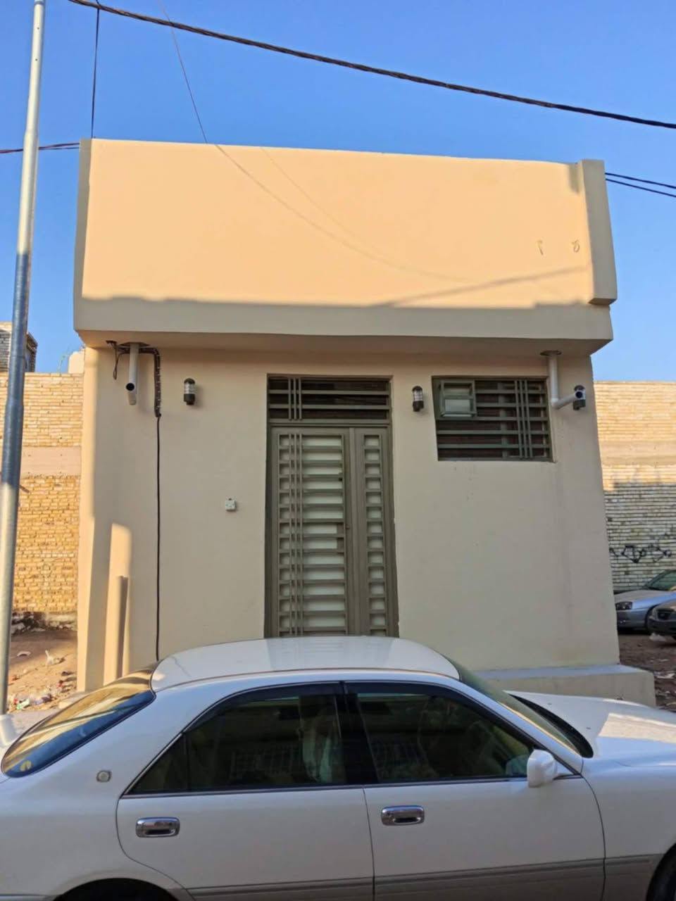 بيت للبيع  بمنطقه ال56
يم المجمعات مساحته 50 متر
 البيت انضيف و جديد 
يتكون من صالة و مطبخ و غرفة و صحيات. البيت بي تانكي و سخان و مغسله و واير  نت
السعر 45 بي مجال


**إذا كنت صاحب هذا الإعلان وتريد حذفه لأي سبب، رجاءا أرسل رسالة إلى الدعم الفني**