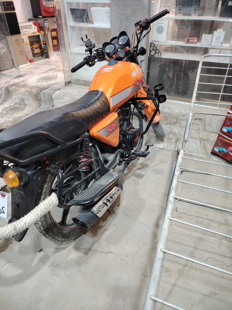 السلام عليكم ورحمة الله وبركاته خوان دارجه دايوند برتقالي 2026
صارله شهرين من طالعه من معرض وراق.
***********. ***********
