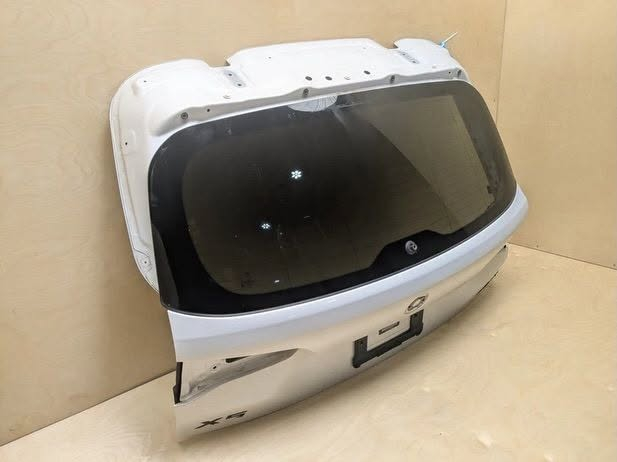🔔 OEM BMW 19-25 G05 Rear Liftgate Shell 🔔

• Removed From 2021 BMW X5 
• Color Code : A96 (Mineral White)
$1,000


**إذا كنت صاحب هذا الإعلان وتريد حذفه لأي سبب، رجاءا أرسل رسالة إلى الدعم الفني**