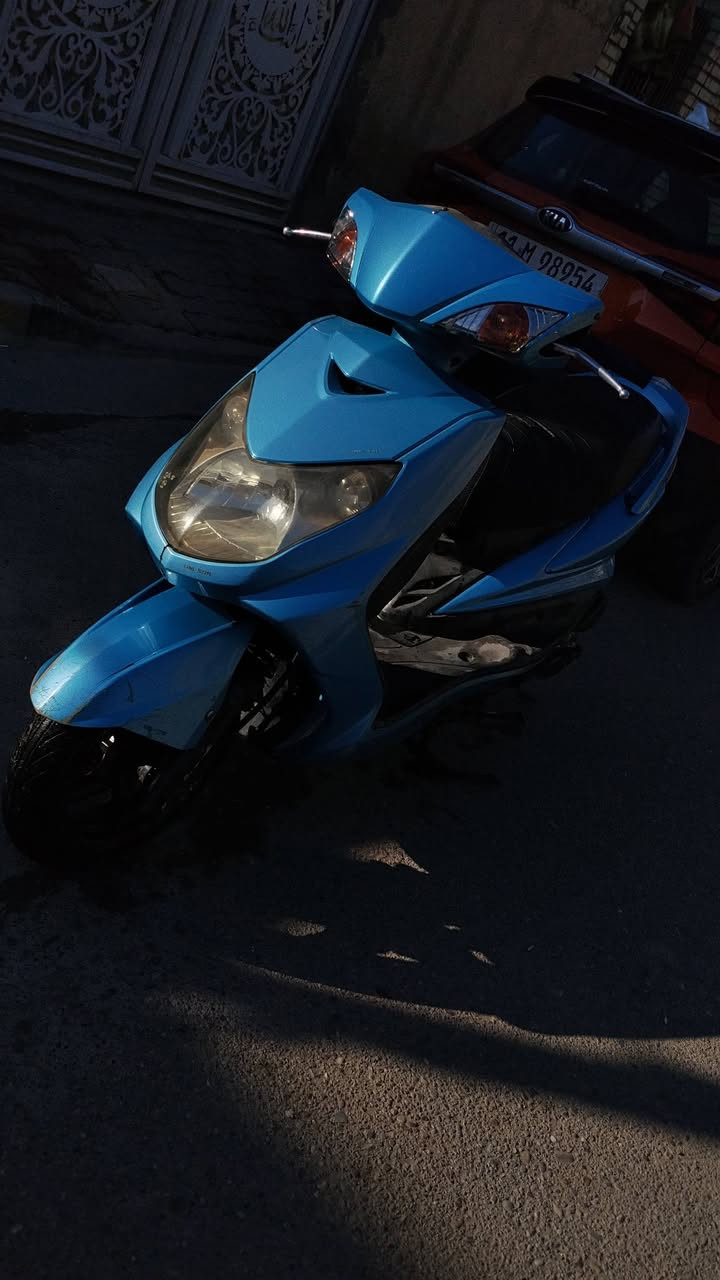 سلام عليكم سكنس فحل للبيع مكينه 58 ونص بلادي وليس تجاري معدل وشلعه طياره دراجه بلاديه بيها نواقص بصيطه نضافتها 100/80 السعر 600وبيها مجال مكاني بغداد الحسينيه رقمي ***********
