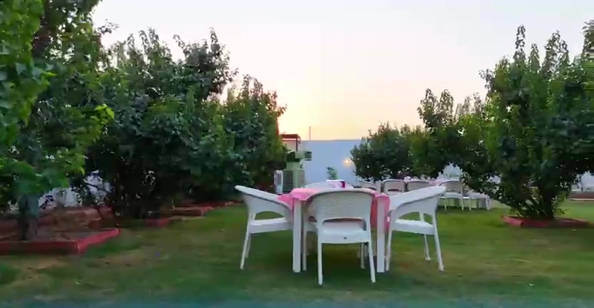 منتجع سوبر  Vip  للبيع.
الموقع صلاح الدين قضاء بلد مدخل ٢
المساحة المنتجع نصف دونم مربعة الشكل تقريبا ركن سياج بارتفاع 3 امتار 
وعرض الشارع الامامي 15 متر 
الاثاث غرفة4*4 نجارة عراقية سريرين + سبلت
غرفة 4*4نجارة 3 أسرة + سبلت
صالة كبيرة 6*10 مع تخم 
ديوان نجارة عراقي + سبلت كنتوري مع طاولة طعام 6 كراسي خشب زان 
كاونتر mdf
ثلاجة حجم كبير + بلازما حجم 75"
منظومة كامرات 
طارمة كبيرة مسقفة 
مسبح 14*7 مع مسطحات 2 للاطفال 
العاب / صالة العاب بليارد ومنضدة 
مرجوحة كبيرة مرجوحة اطفال لعبة سفينة ولعبة توازن اطفال 
مولد 60 kv
رافعات فولتية عدد 3 
جلسات متعددة 
حديقة كبيرة 
غرفة تحكم ميكانيك 
تصريف المياه بانسيابية على البزل 
اشجار مشمش مثمرة ونخيل واوراد 
كراج سيارات يتسع لاكثر من 4 سيارات

للاستفسار أكثر زورونا في مكتب حسن صدام للاستثمار والتطوير العقاري الواقع في شارع الصمود مقابل بوابة حي العباس النموذجي او الاتصال على الأرقام التالية:
***********
***********
