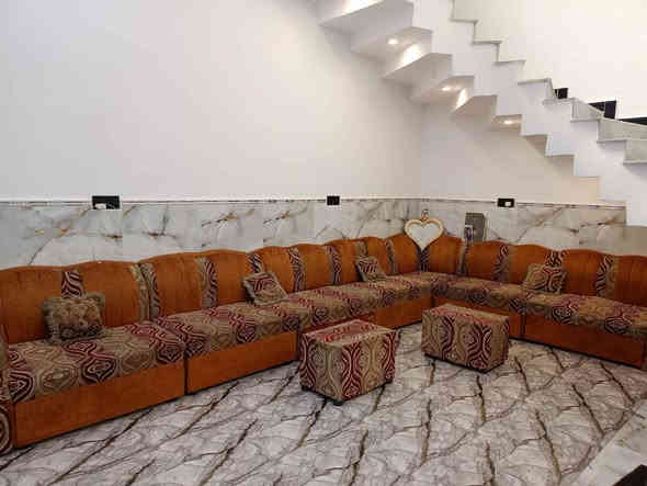 قنفات 9قطع 8قطع ام النفرين /وقطعه واحده ام النفر /للبيع السعر 200الف وبيهن مجال عنوان البصره الهارثه حي رساله رقم الهاتف *********** البصرة
