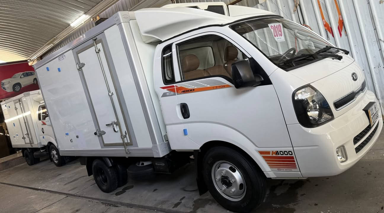 السلام عليكم كيا فحل براد (2019)
رقم بغداد الدولي ماشيه( 80 الاف)
سياره دبل كمبريسر دبل باتري 👌💯
تجميد 🥶 تبريد 🥶سياره جاهزه
العنوان بغداد الاستفسار 
***********
