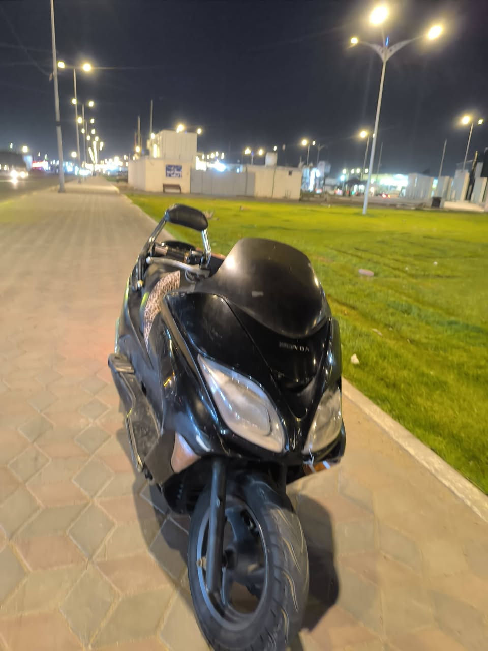 سلام عليكم فورزه 08 للبيع كلشي شغال مجفته مره وحده تجفيت جديد ما ناقصه أي شي شغل وطلع شلعه ومعدل ونعومه فول مكاني بصره خمسه ميل سعره قرب الكراج سعره ٥٥٠ وبيه مجال قليل,***********
