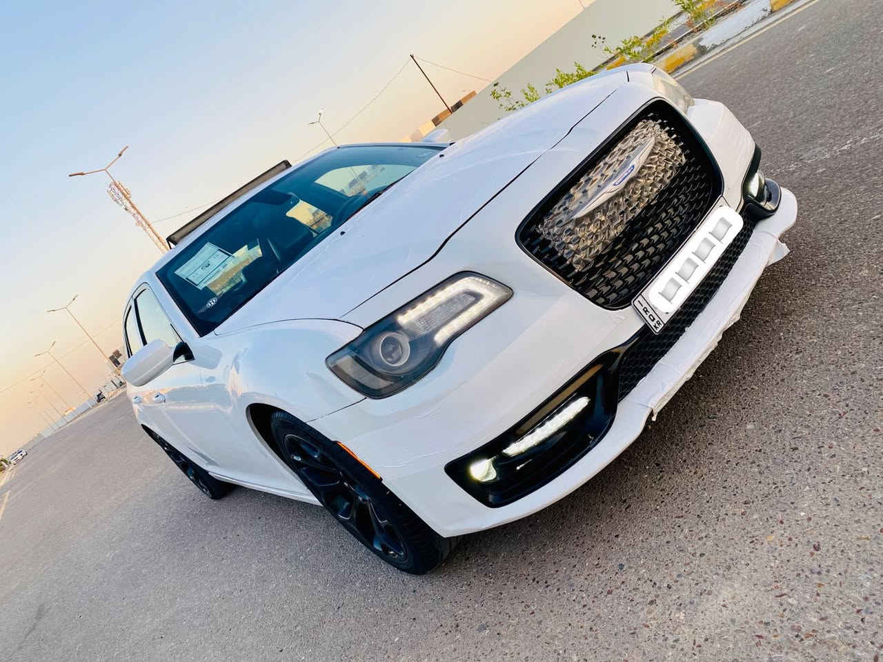 كرايسلر اوباما s 2015 كندي
رقـم اربيل انگليـزي الجـديد 
فول موصفات : 
🔹بانوراما 
🔹كشنات جلد فول كهرباء S
🔹منضومة زنون
🔹سستم صوت بيتس مع دمام 
🔹ويل 20 مع تايرات جدد انتاج 2026
🔹محرك 3600
🔹تو ويل
🔹صدر امامي خلفي جديد
🔹منظومة بانزين جديدة وكالة
🔹بجم محدث موديل 2023 لحية عريضة
🔹عليها صيانة كاملة وكذلك عدم وجود اي گلوب سيرفس بالدشبول
🔹السيارة كندية بدون ضرر هنا بالعراق صاير بيها ( خشم الجاملغ الامامي صبغ مع تبديل باب نفس اللون اصلي وكالة ) 
السونار مرفق مع الصور
ماشية: 130mi الف 
السعر : 205
مكان السيارة: الديوانية
للاستفسار : ***********
