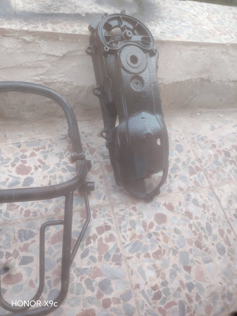 السلام عليكم غراض كله اصليه ماركه مكاني بغداد توصيل موجود ***********
