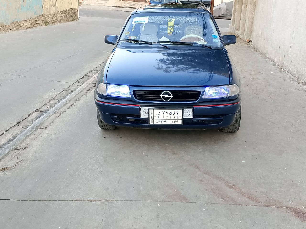 السلام عليكم اوبل استرا حجم16موديل 92سنويه عضم28كاربون بانزين مكينه وكير كصه طخم تايه نضيف السياره وضع شركه صبغ حزام جماليه فقط تصليح وداير و دوسات السياره مكفوله من الضرر ودعم كهربائيات شغاله شاشه ايباد طخم سماعات جديد اربع تكوات وستيرن بور دوشمه جديده الموصل ايمن السعر 43بيها مجال الاستفسار 📞📞***********
