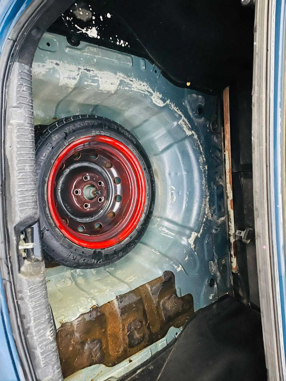 السلام عليكم
الانترا 16 وارد امريكي ليبل واحد 
حادثه جاملغ امامي عكس السايق والجاملغ الامامي جهة السايق بي شبر بالخشم شبر فقط لا لغد ولا شاصي
تخم تاير حداديه اماميه خلفيه جاهزه 
منظومه تبريد كامله منظومة زنون مفوله سياره وجاهزه
بابل انكليزي ب أسمي تحويل ثاني يوم مصفره وجاهزه 
سنويه ل 28 
معروضه ب 117 وبيه مجال للشراي 
***********
