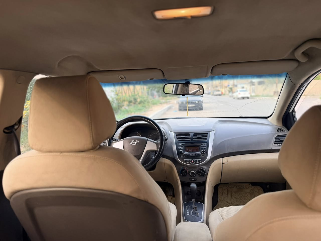 سلام عليكم للبيع
اكسنت بيضاء  خليجي
موديل 2015 
ماشيه 157 الف 
محرك 1400 
الجاملغ الخلفي الأيمن مصبوغ 
بيها بارد  
مكاني بغداد البلديات 
السعر 93 ورقه 
***********  وتساب
