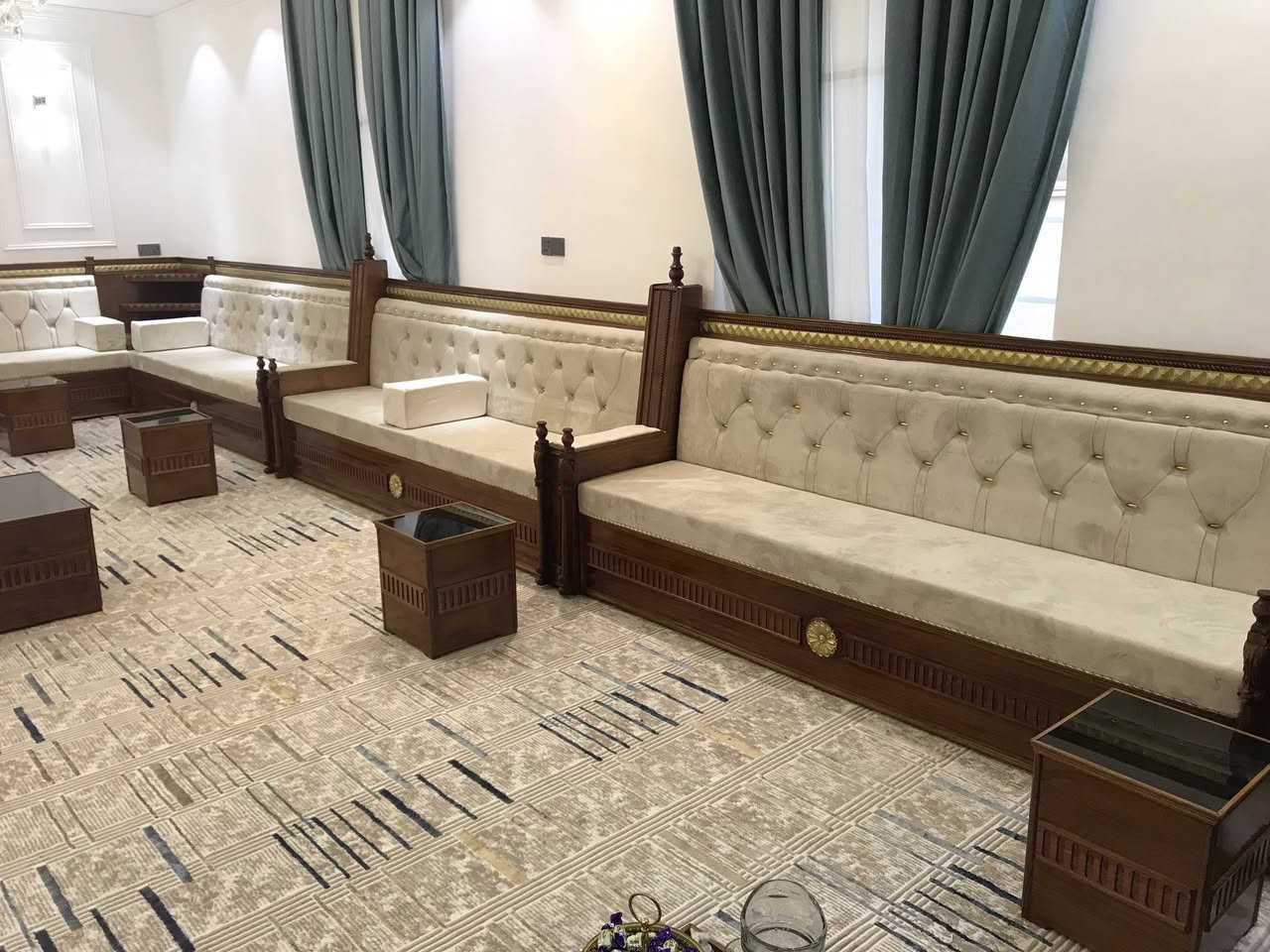 السلام عليكم 
الموديلات والعمل الافضل في السوق
الاسعار تنافسيه
 تبدأ من ١٤٠ الف للمتر
 يشمل الطبلات والكوشات 
البغدادي شارع المدارس 
#معمل_ونجاره_الحارث


**إذا كنت صاحب هذا الإعلان وتريد حذفه لأي سبب، رجاءا أرسل رسالة إلى الدعم الفني**