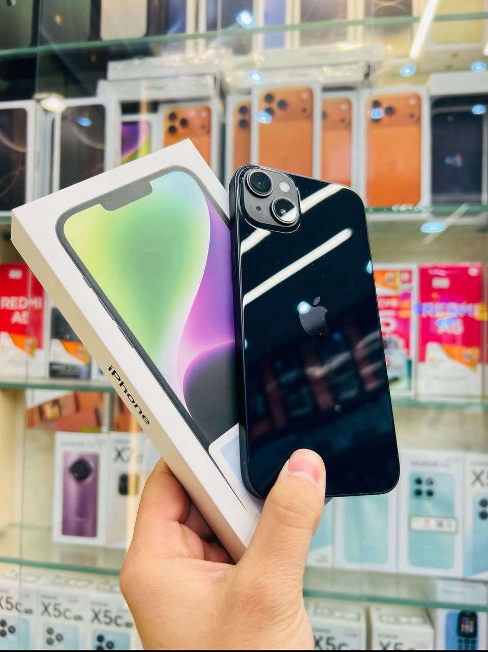 ايفون 14 بلاس عربي شرق اوسط ماسترر A/AA🔥🔥🔥
ذاكرة 128 بطاريه 94 بعده بالضمان بعد شهر ويخلص ضمانه
جهاز لوك مامفتوح بلادي على حالة الوكاله ✅تفحص الجهاز وين ميعجبك وبي ثلمه بسيطه مثل ماموضح بالصوره
الجهاز شغال 💯💯 مع وصل ضمان لمدة 5 ايام ملحقات كامله كارتونه الاصليه مطابقه السعر 550 الف 🔥✅
بغداد / البياع شارع 20 اسم المحل مركز حسان للموبايل 
***********
