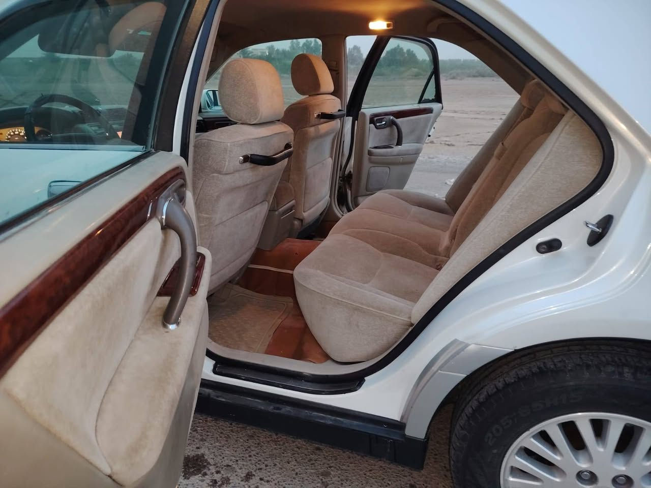 السلام عليكم ملكه موديل 2000 رقم انكليزي  مكينه ففتي 2500 مكفوله من الصبغ والضربه والخياس تحويل مباشر السياره بأسمي سنويه لغاية 2029 تنتهي  السعر ١٣٠ مكان السياره ذي قار الفظليه للاتصال ***********
