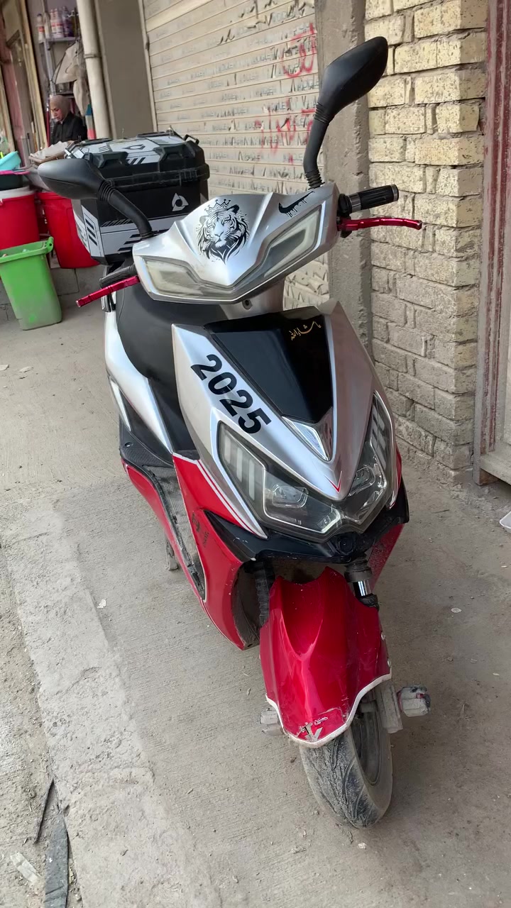 دراجة شحن سكنس لليبع 
السعر ٥٢٥  وبيها مجال 

دبل إشاره 

بصمه و اسويج 

بطاريات ع فحص

العنوان بغداد الدورة
للتواصل ع رقم *********** بي واتساب
