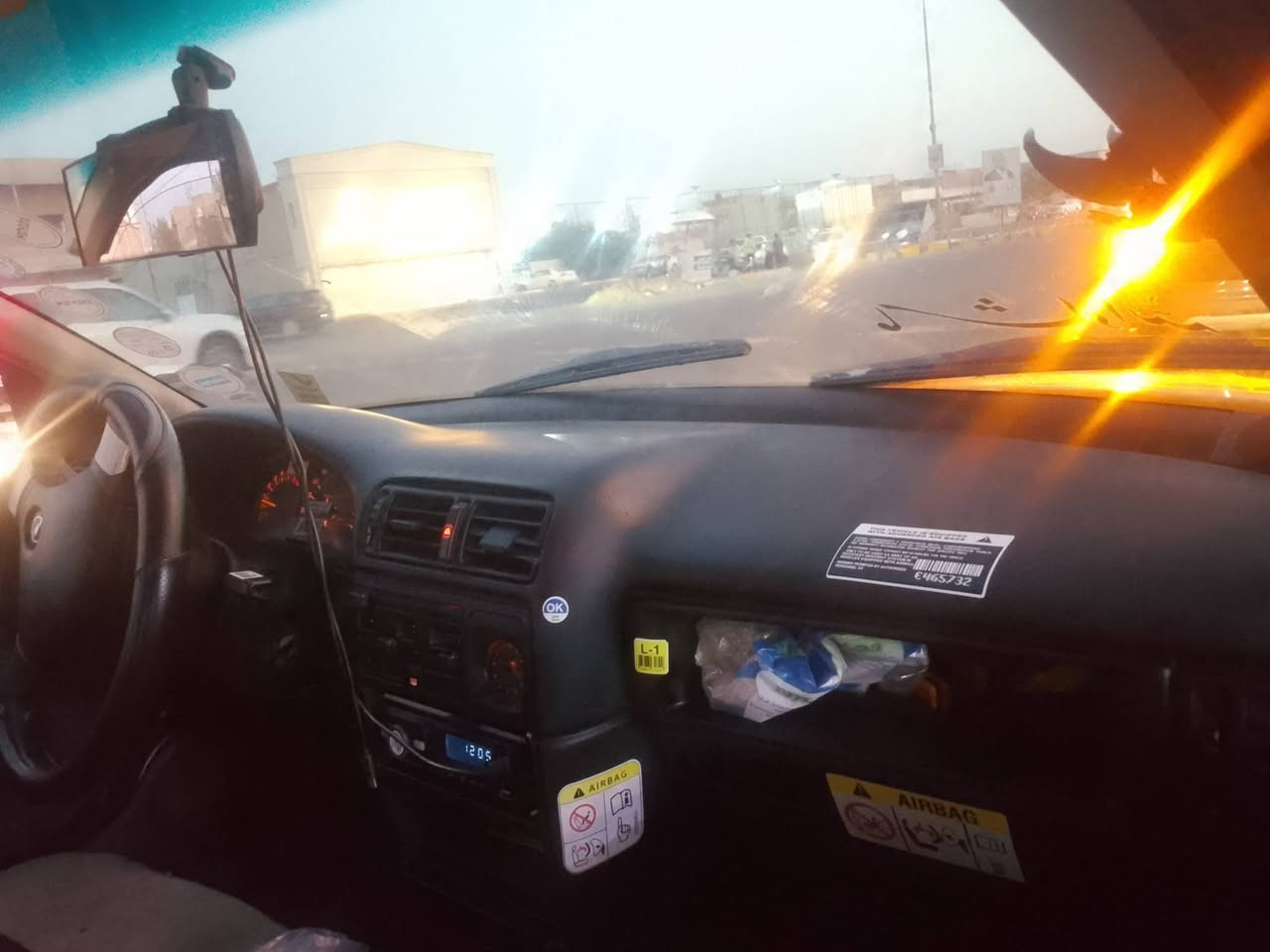 للبيع موديل 92 سنويه 29 دفتر بزين سعر 46 محرك 18 بدن ضرر ***********رقم ***********
