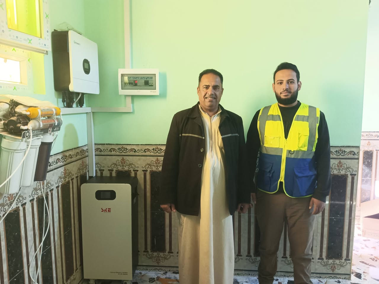 من عروض شركة الحجاب للطاقة الشمسية
تم تنصيبها للعم (عبد صالح محمد ) 
في اسديرة وسطى  📌

              ⚡بقدرة ⚡

20-امبير نهاري ☀️
15_ امبير ليلي 🌙

✅ تظمنت المنظومة الشمسية 🔆
 
10_ألواح لونجي 615 واط 
 بقدرة توليد ⚡(2.5امبير) (مؤسسة)   
 بظمان ١٥ سنة ✅
 
2_ بطارية ليثيوم 15  كيلو واط من شركة SkE
بظمان 5 سنوات ✅

3 _انفيرتر   6 كيلو كرواط جناحين  🟢
بظمان 1 سنة✅

___________________________________💰 أسعارنا مناسبة جدًا وتنافسية
🔎 تكدر تستفسر عن حجم الطاقة المناسب إلك
📋 ونوفر لك قائمة المواد مع الشركات المصنعة
📊 حتى تكدر تقارن وتتاكد من أسعارنا بالسوق وبكل شفافية
📌 شركة الحجاب للطاقة الشمسية
____________________________________

🔴نعمل ليلا 🌙 مع نهار،☀️

✅غايتنا أرظاء زبائننا  الكرام ومواعيدنا معهم ⚡✅

🎉حياكم الله في شركة الحجاب للطاقة الشمسية 🎉

الهاتف للأستفسار
 
*********** الاستاذ فرحان

العنوان_الشرقاط_اسديرة_الفياض
