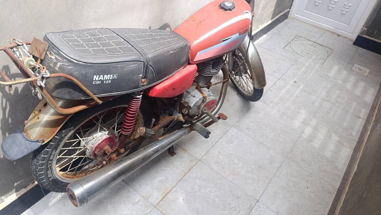 ايراني ادوات ادوات 
نظيفه لكن صار فتره تاركها بلبيت 
سعرها 300 
مكاني المطيحه


**إذا كنت صاحب هذا الإعلان وتريد حذفه لأي سبب، رجاءا أرسل رسالة إلى الدعم الفني**