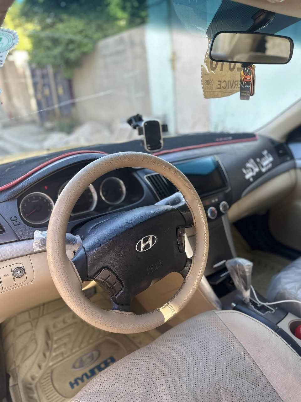 السلام عليكم سوناتا 2010 سياره حلوه مكينه 2400 ***********
