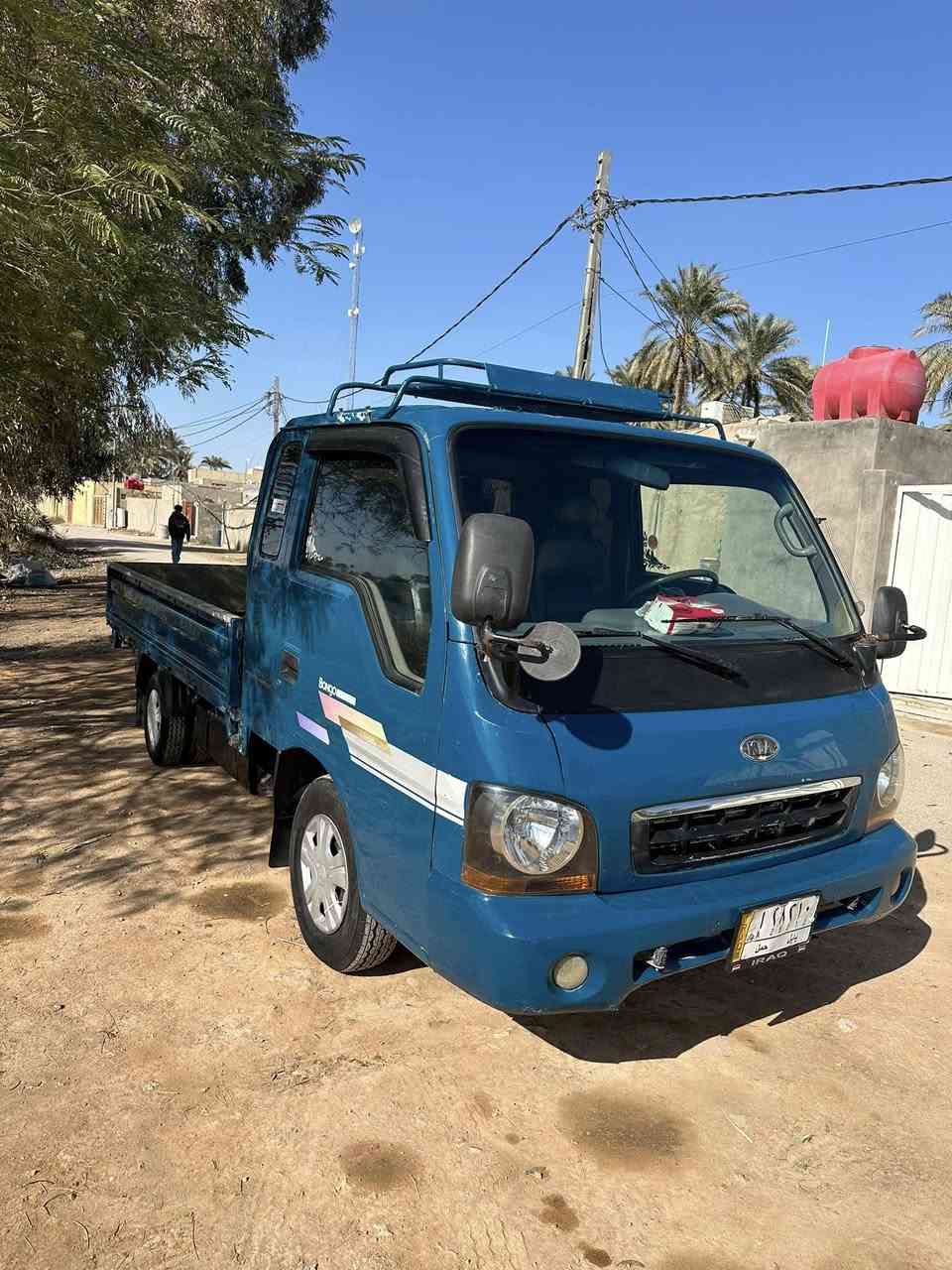 من رخصه الادمن كيا ام عيون للبيع مديل 2001
 السياره نظيفه على وضع الشركه مثل ماتشوف بلصور قطره صبغ مابيه  المحرك مالته خير من الله 
وكير مكفولات مداور ثاني يوم ام الحاكيه 
السياره كارتون سعره 83 وبيه مجال للشراي 
للتواصل ***********
