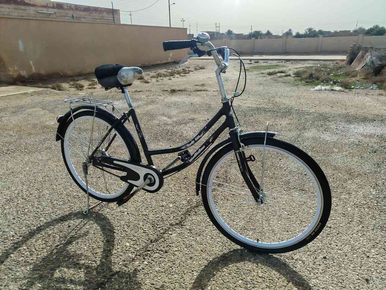 بايسكل للبيع السعر 100الف وبيها مجال بعده جديد صارله شهر من اخذته الي يريده يتصل على الرقم.  *********** مدير الكروب المحترم وافق اخويه العزيز 💚
