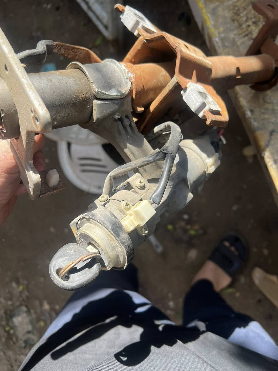 سلام عليكم
غراض سبورتج للبيع
جوزة هية ولسويج مال كصة مال فول 

مجمع اشاير وما ماسحة وياهة شريط ستيرن

غلافة ستيرن كامل بدون شخط او ضربة او كسر

وموجود ستيرن كامل هوة والايرباك مالتة 

كلهن مال كصة حاوية


**إذا كنت صاحب هذا الإعلان وتريد حذفه لأي سبب، رجاءا أرسل رسالة إلى الدعم الفني**