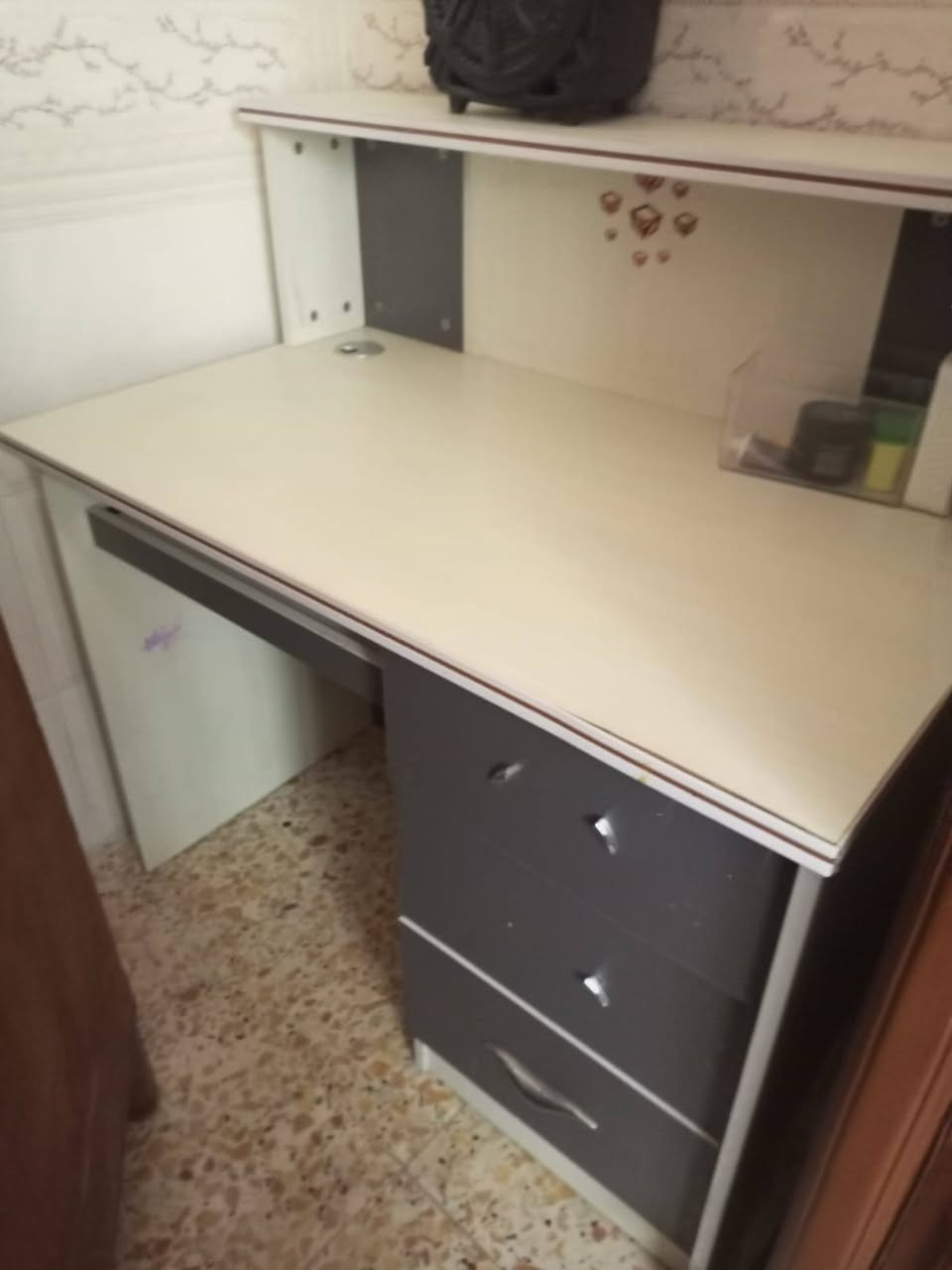 سلام عليكم ميز مال دراسه للبيع الخشب االثقيل
@


**إذا كنت صاحب هذا الإعلان وتريد حذفه لأي سبب، رجاءا أرسل رسالة إلى الدعم الفني**