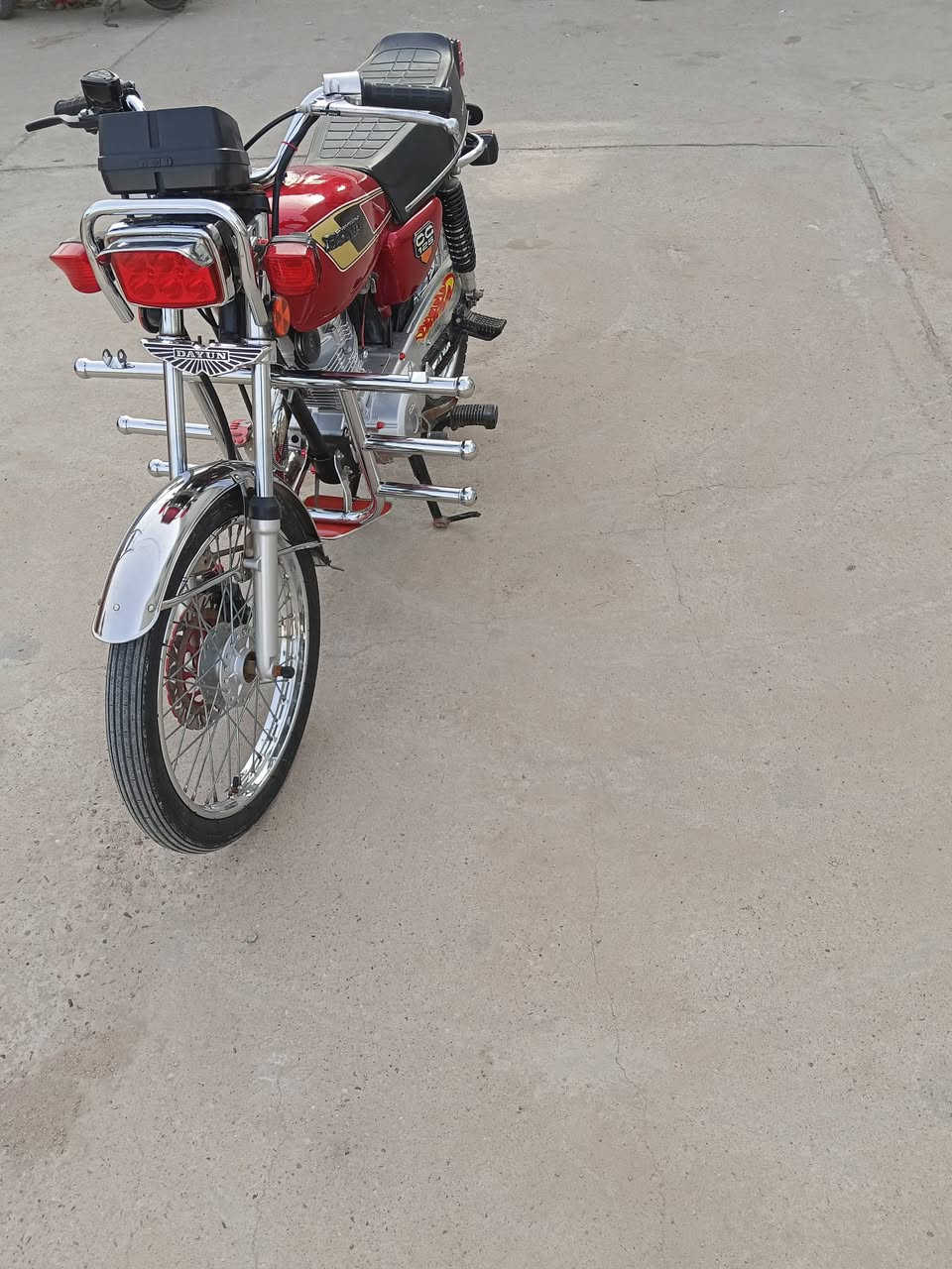 ***********....….....900
