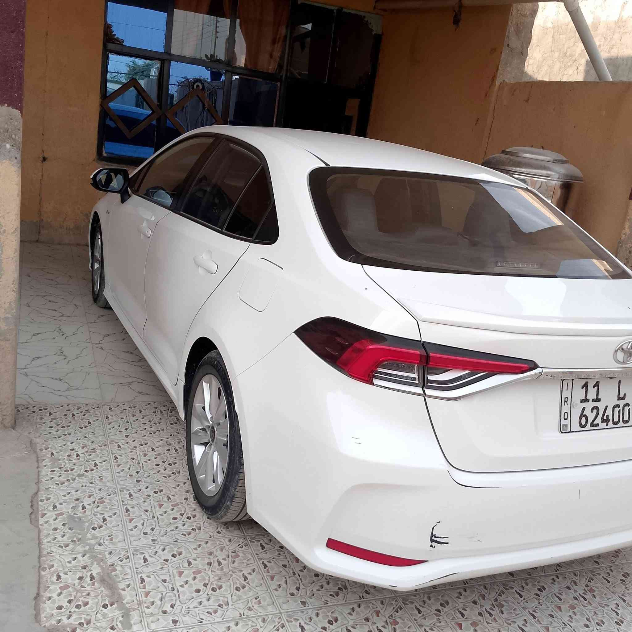 كورلا هابيرد 25 ماشيه 33الف قابله للزياده خليجي مكفوله عدى بعض الملاحضات بالدعاميه الخلفيه مبينه بالصور كامله تلمواصفات فتحه كشن كهربائي والمواصفات المعروفة كافه  رقم التليفون *********** السعر 152رقم بغداد باسمي
