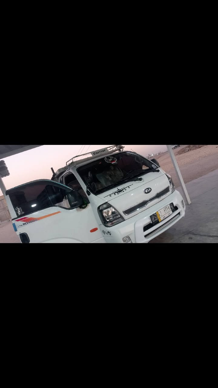 سيارة مديل 2012مجول سبعه كير سياره خير من الله متعوب عليهه سيارة مكينه صار شهر من 
شادهه .شاصي كير خير من الله السعر 98وبيهه مجال ***********والمو شراي لايتصل.
