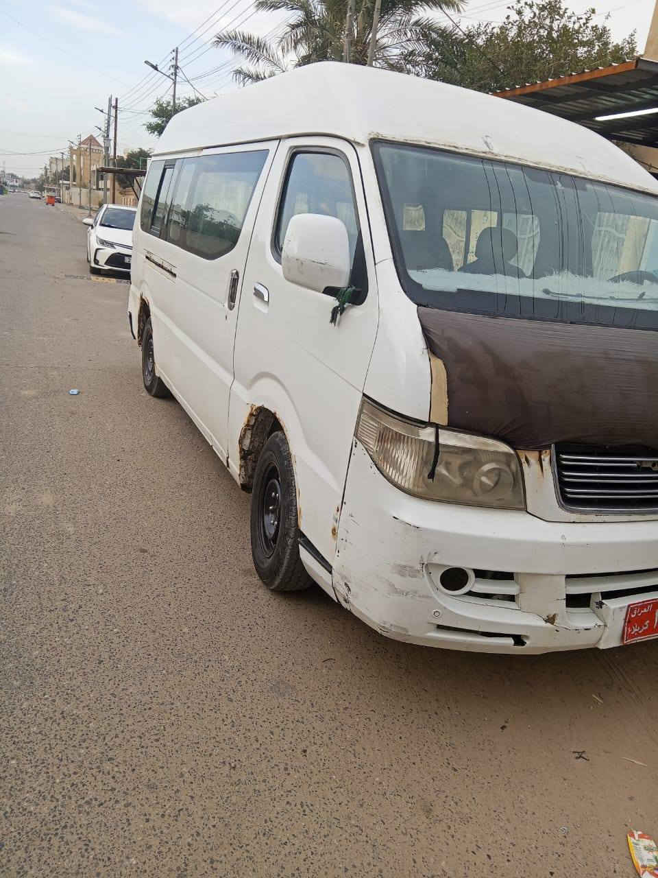 السلام عليكم كيا شيري موديل 2013 بدون صبغ فقط ضربه موضحه بلصوره بلكلايت الوره والبدي شوف العين مكينتها 2500 مطلوبه ضريبه وغرامات تطيح من سعر السياره تبريد شغال تخم تاير سعرها 65 وبيها مجال مكاني البصرة/***********
