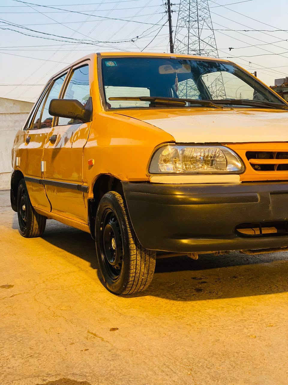 سلام عليكم سايبا موديل 11 رقم بغداد محرك كير شواصي خير من الله غرامه مصفره وهيئه عليه 4 ورقات تنزل من سعره السعر 23 العنوان بغداد النهروان الاستفسار اتصل ع رقم ***********
