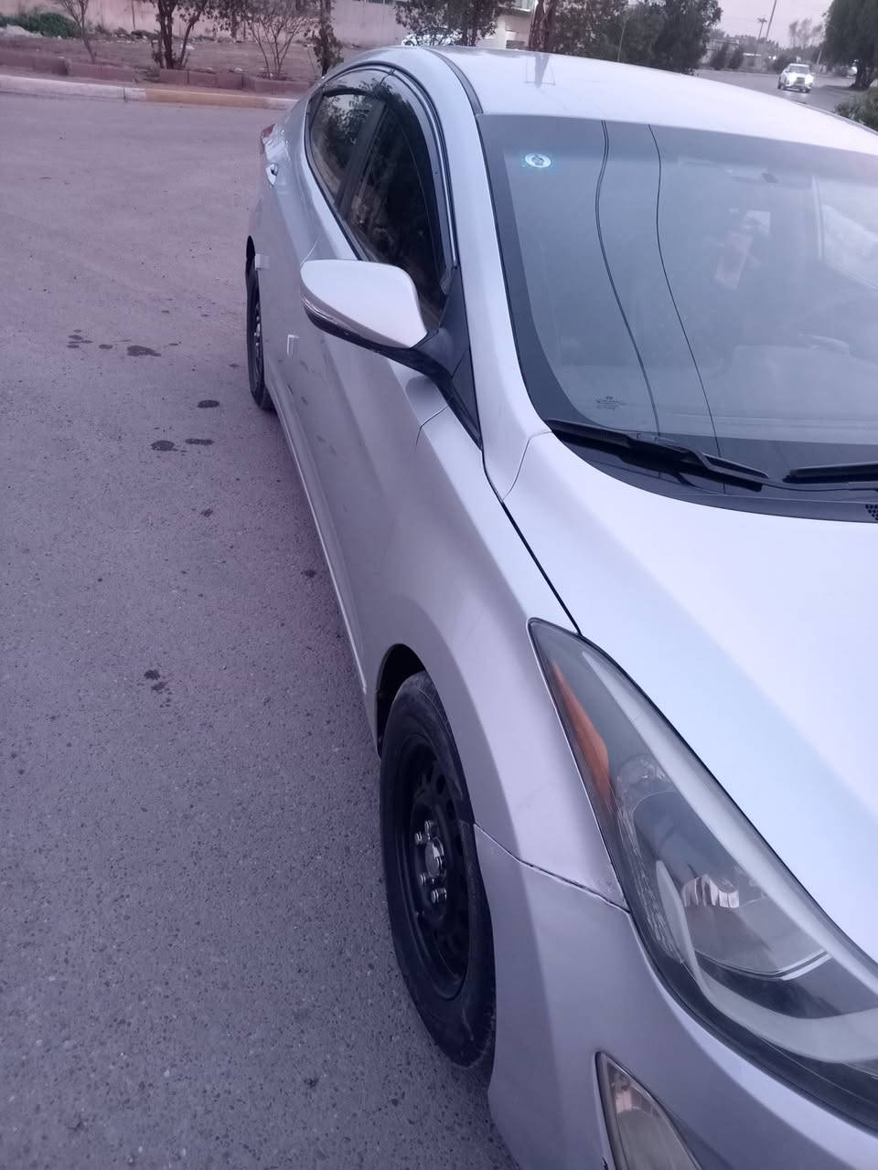 النترا موديل ١٦ كوري رقم بغداد انكليزي بأسمي سنويةل٢٨ هزه جديدة صبغ اربع قطع مثل ماموضح بسونار بدون دواخل محرك وكير اوتو وتبريد خيرمن الله صدر أمامي خلفي وتخم تاير وغرفته مدوشمة جديده حتى الكاعيه  السعر١٠٠ ورقه يعني شده وبيه مجال قليل الاتصال على الرقم ***********بلازحمه لم ارد على الفيس مكان السيارة بغداد
