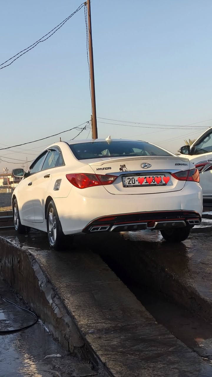 سلام عليكم ورحمة الله.  سونتا موديل 2011 امريكي محرك جي دي i سياره حلوه مال جناي بيها قطعتين صبغ محرك جديد مال حاويه تبريد ثلج. شاشه كامره. مانع نزلاق سياره باسمي هزه جديده. اريد مراوس النترا حسب القناعه مكاني ديالى.


**إذا كنت صاحب هذا الإعلان وتريد حذفه لأي سبب، رجاءا أرسل رسالة إلى الدعم الفني**