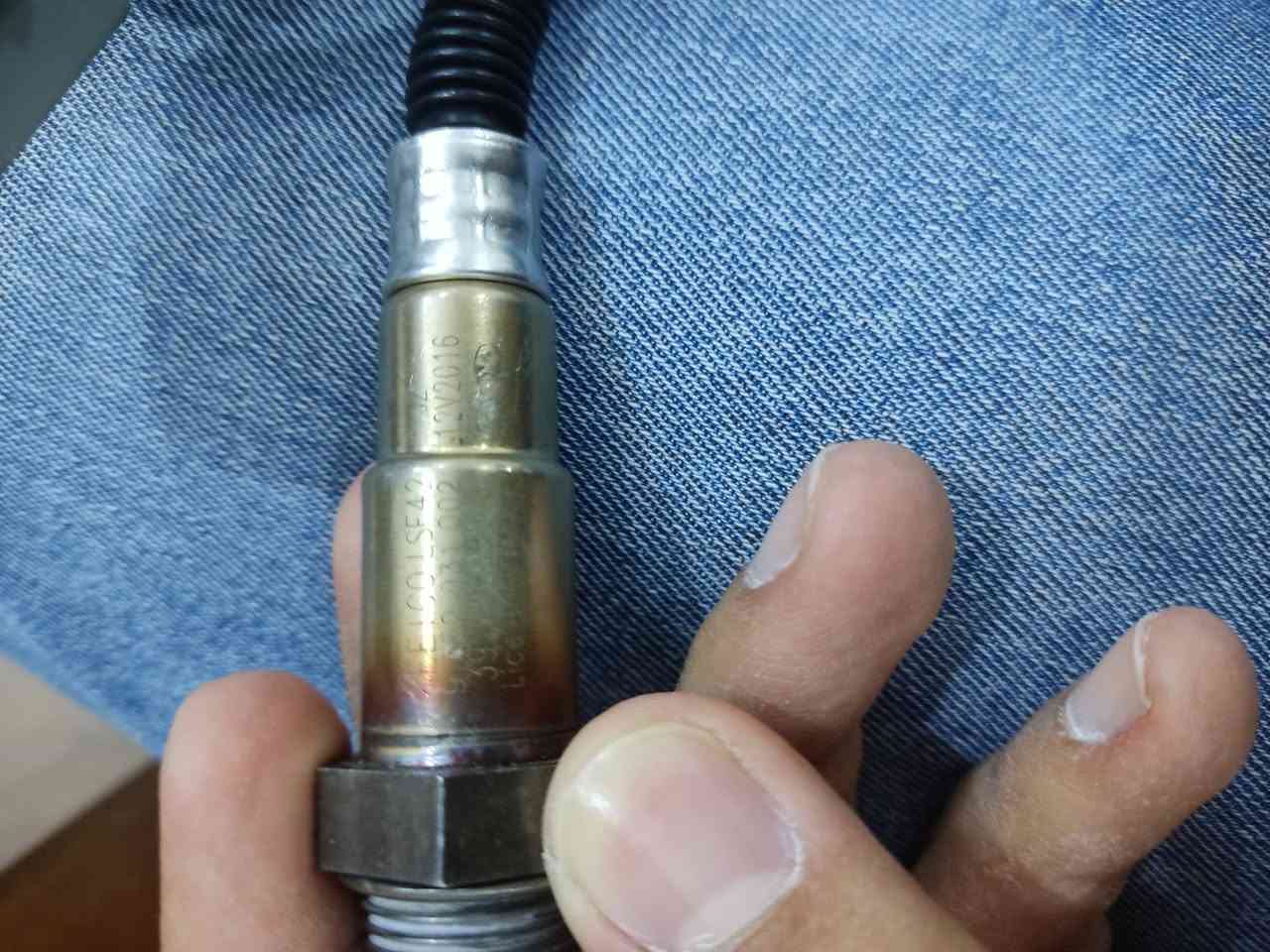 السلام عليكم 
حساس صالنصه تفصيخ
Bosch: 0 258 010 281
Hyundai/Kia: 39210-2B110
هذا الحساس يُستخدم في عدة سيارات هيونداي وكيا، منها:
هيونداي إلنترا (بعض موديلات 2011–2020 حسب المحرك)
هيونداي أكسنت
هيونداي i30
كيا سيراتو (Forte)
كيا ريو


**إذا كنت صاحب هذا الإعلان وتريد حذفه لأي سبب، رجاءا أرسل رسالة إلى الدعم الفني**