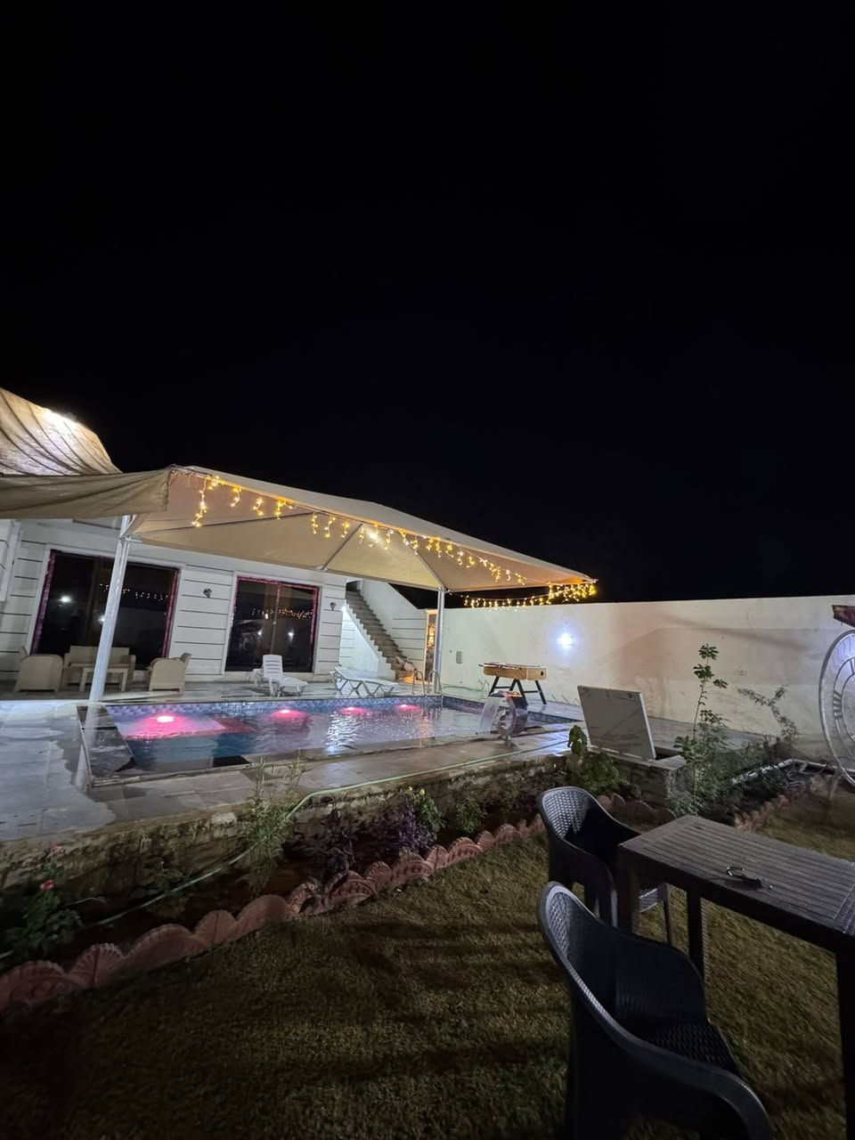 مزرعه بحر النجوم 😍😍
العنوان الدوره بعيثه قرب مدرسه الأحرار 😎
يتوفر 
باربكيو للشواء
نت 
ألعاب فيشه منضده💙
ألعاب أطفال 🧏🏼‍♂️
مسبح بارد فقط🙆🏽
صحيات داخليه وخارجيه 
دي جي 
غرفتين نوم
كهرباء على مدار اليوم 
مطبخ كامل 
شاشه بلازما كبيره
 نضام شيفتات 🤨
 
نستقبلكم على مدار الأسبوع للحجز ***********
