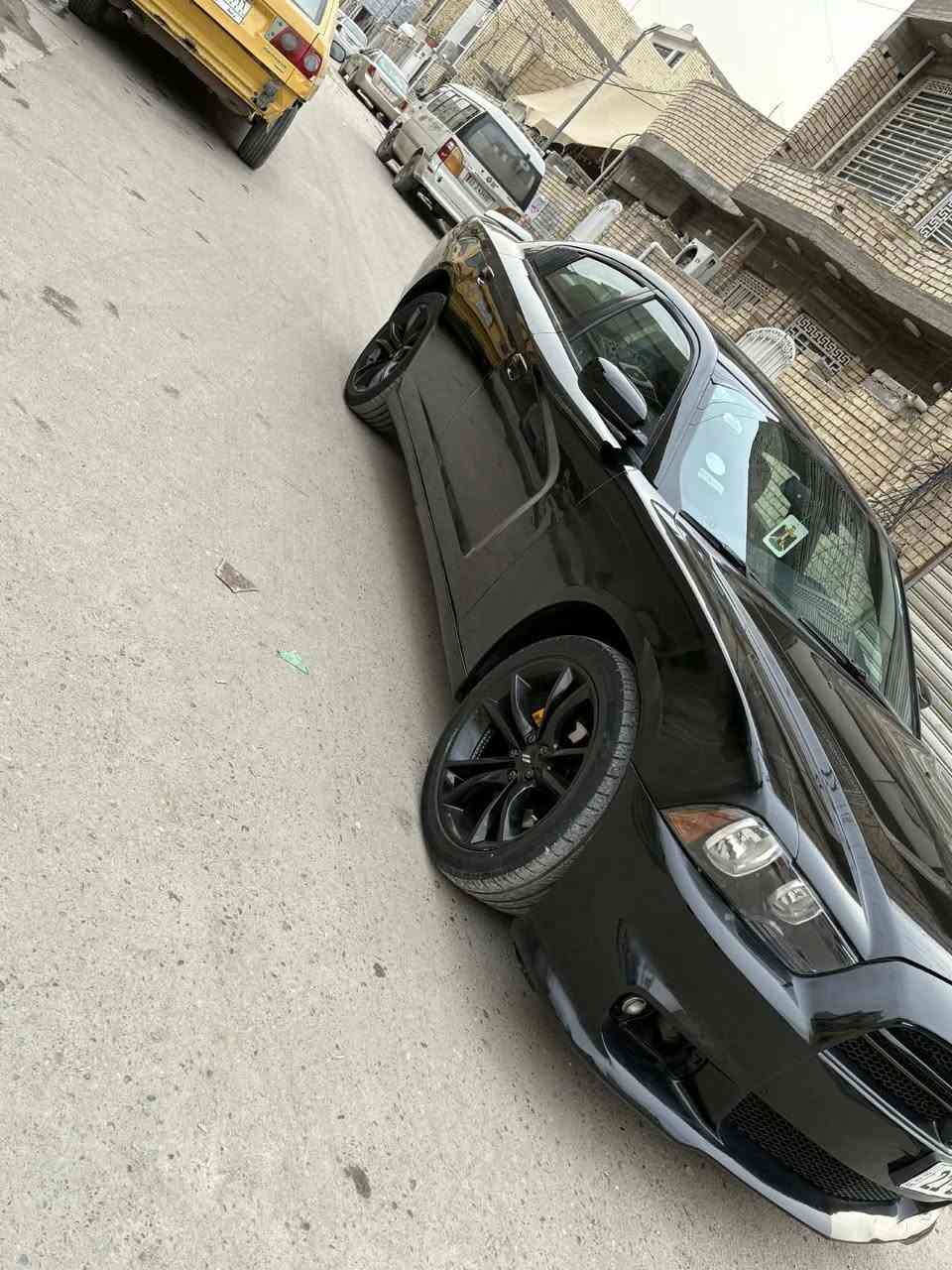 السلام عليكم جارجر موديل 2013 وارد امريكي حادثها مرفق بل منشور لغد شاصي مكفول السياره جديده حيل مانت الله مال جناي السياره كير محرك تخم تاير جديد ويل مكسيكي ٢٠
السياره ماشيه 100الف حقيقي رقم سليمانيه الدولي تحويل ثاني يوم مصفره غرامات مكان السياره بغداد رقم الهاتف ***********
