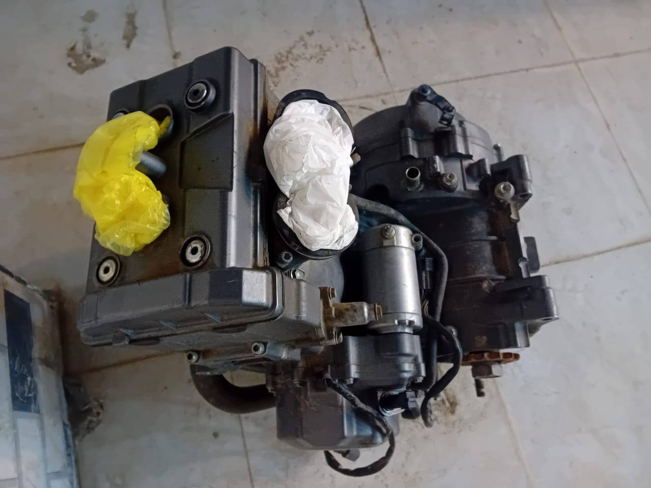 سلام عليكم محرك بنلي502 cc معروض للبيع تفرعاتة كاملة علمآ أن المحرك مجفت ويعمل بشكل جيد السعر 500 دولار 
***********
