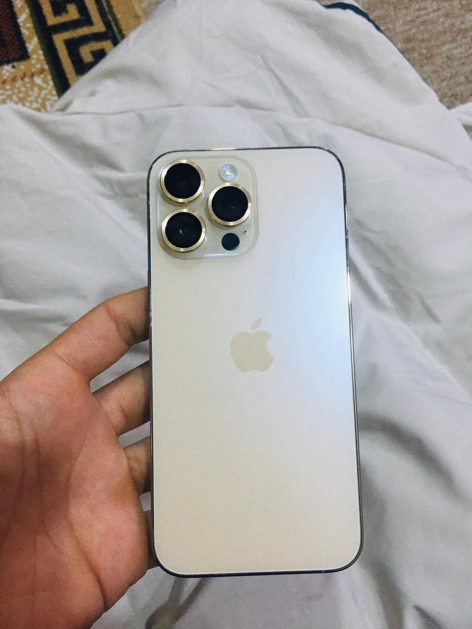 14برو ماكس للبيع
مبدل شاشه نوعيه ممتازه
بطارية 77
السعر 600 شرق اوسط مكان رميثه ***********
